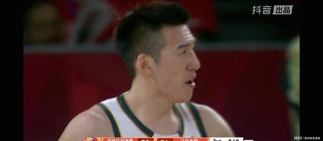 又臭的布朗、贺希宁两队在比谁更菜开元棋牌辽宁男篮三分惜败深圳又香(图1)