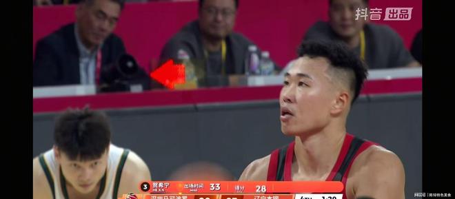 又臭的布朗、贺希宁两队在比谁更菜开元棋牌辽宁男篮三分惜败深圳又香(图2)